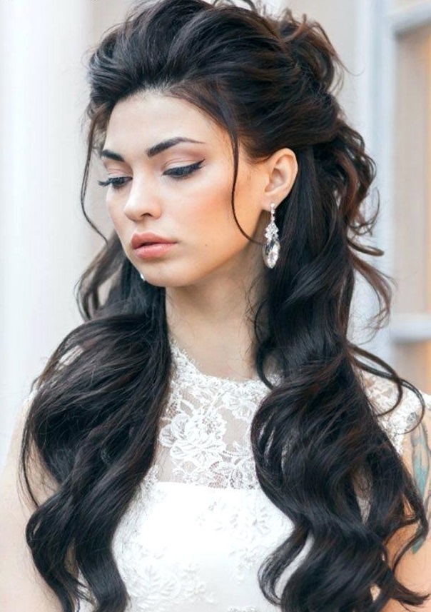Prom hairstyle for curly hair